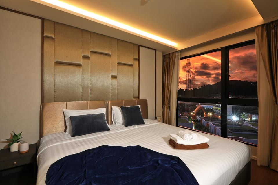 Bed, TV and multimedia, Bedroom, towels, wardrobe