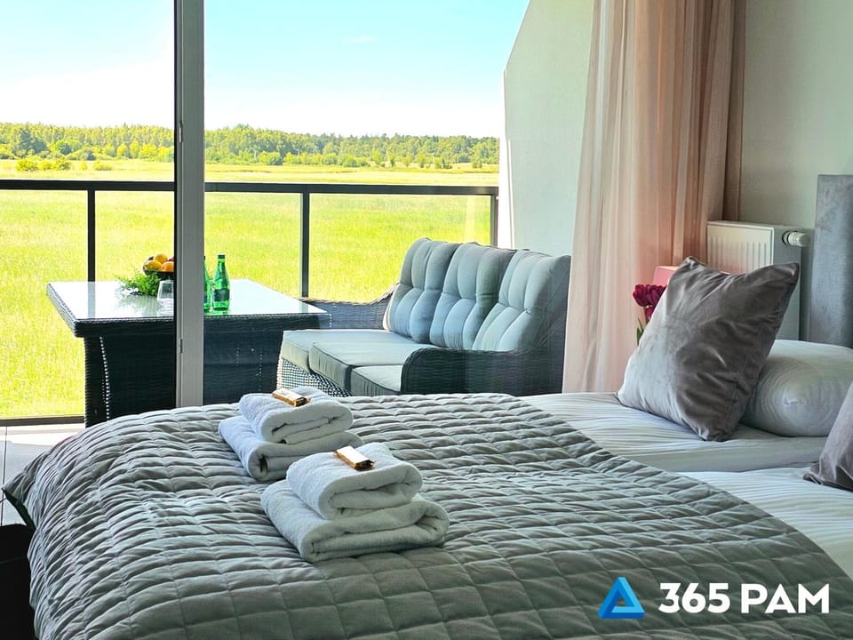 Bed, Natural landscape, Photo of the whole room, Bedroom, towels