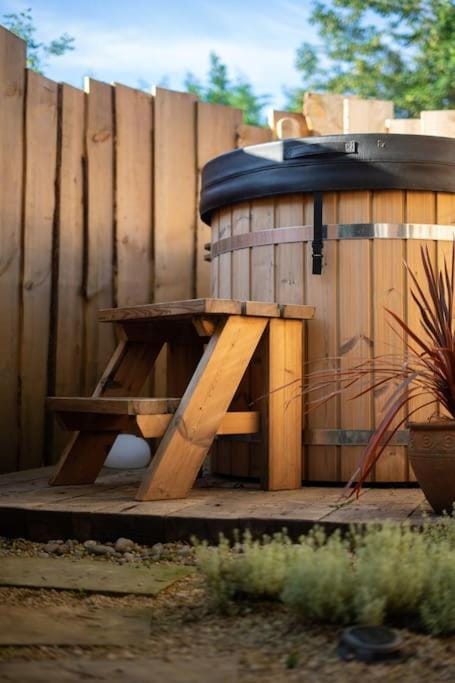 The Rumple Hut Luxury tent in Mendip District