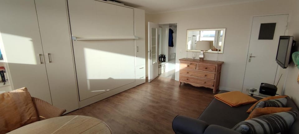 Sylt-Traumblick-Duenenhof-Zum-Kronprinzen-App-29 Apartment in Wenningstedt-Braderup