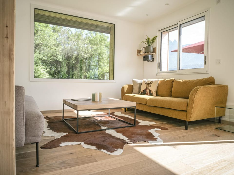 Communal lounge/ TV room, Living room