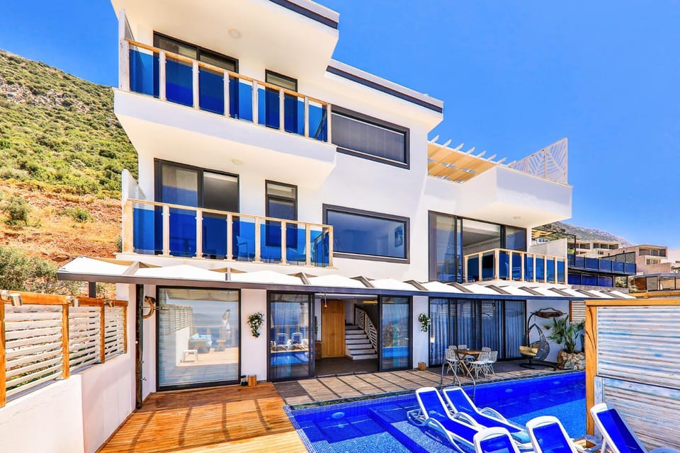 Property building, Swimming pool