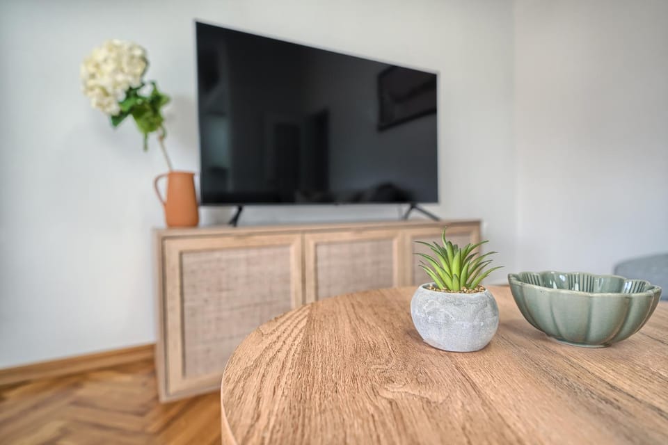 Communal lounge/ TV room, TV and multimedia, Evening entertainment