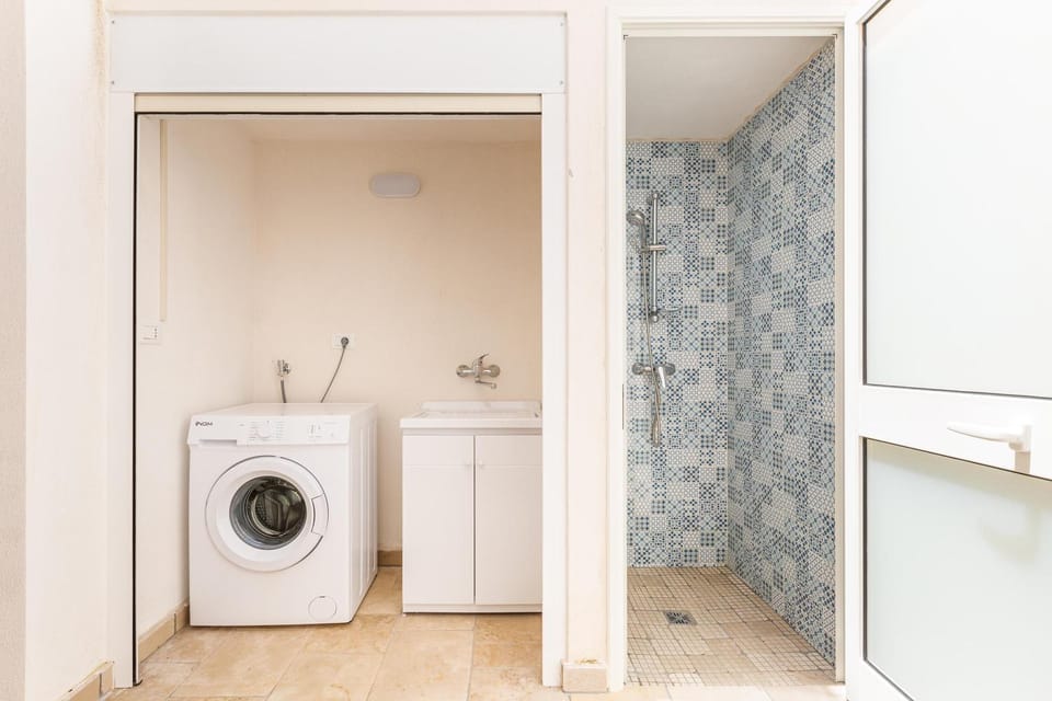 Shower, washing machine