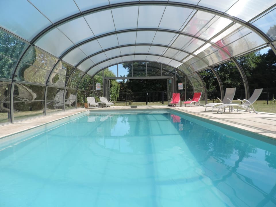 Swimming pool, Swimming pool