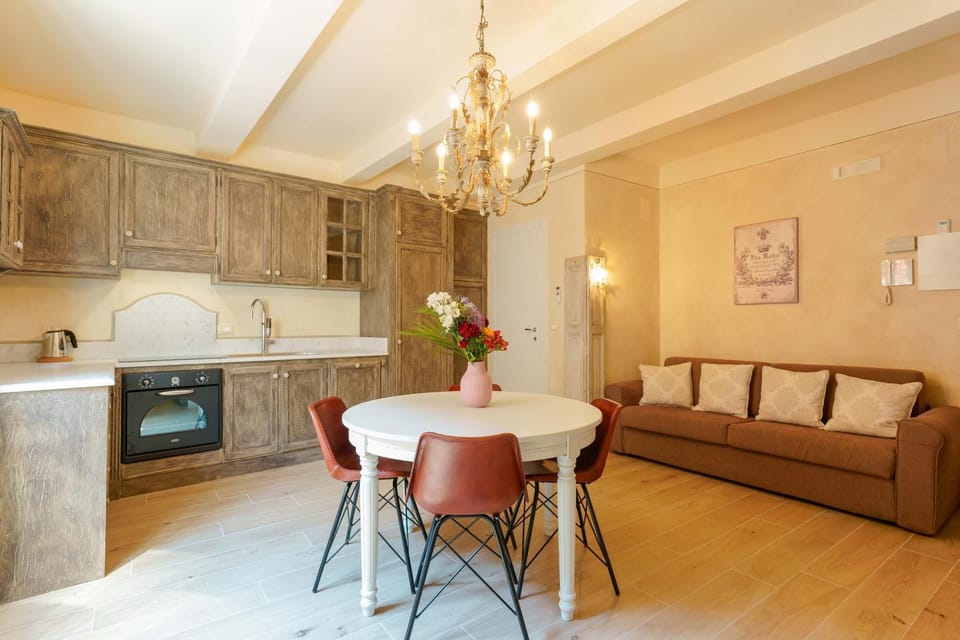 Kitchen or kitchenette, Living room, Seating area, Dining area, dishwasher, pet friendly, stove