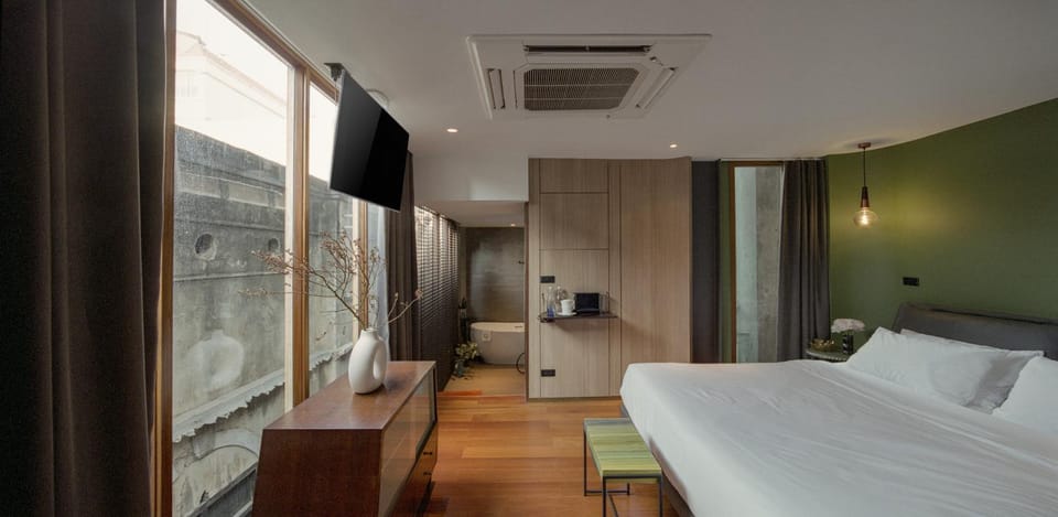 Bed, TV and multimedia, Coffee/tea facilities, Bedroom, hair dresser, air conditioner