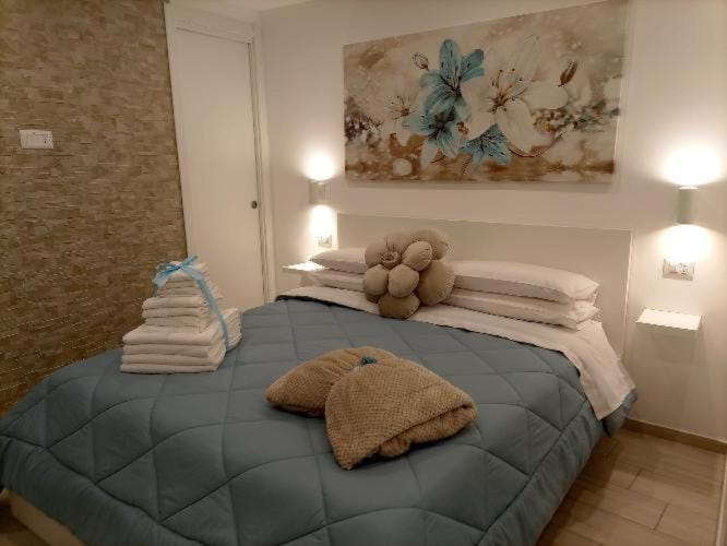 Bed, Bedroom, Internal: Not applicable to any particular room