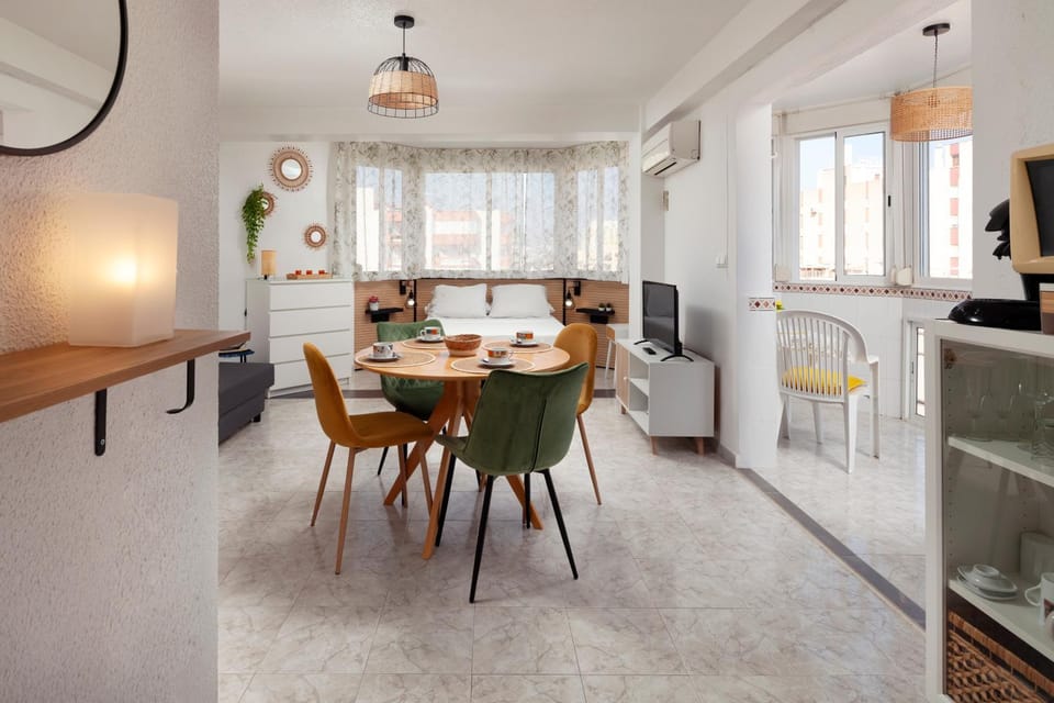 Property building, Kitchen or kitchenette, Living room