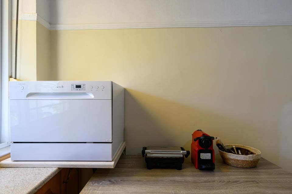 Coffee/tea facilities, dishwasher