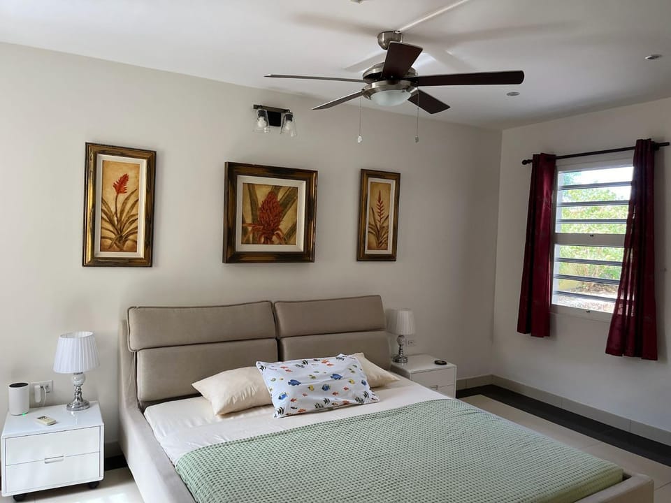 24 Casa Lora Villa in Venezuela