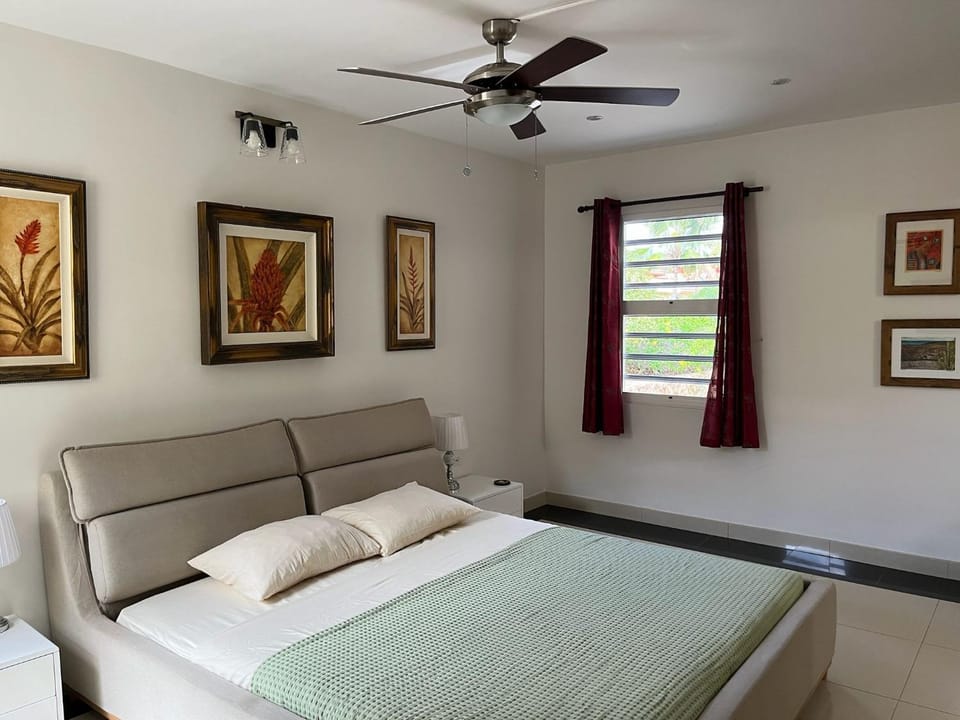 24 Casa Lora Villa in Venezuela