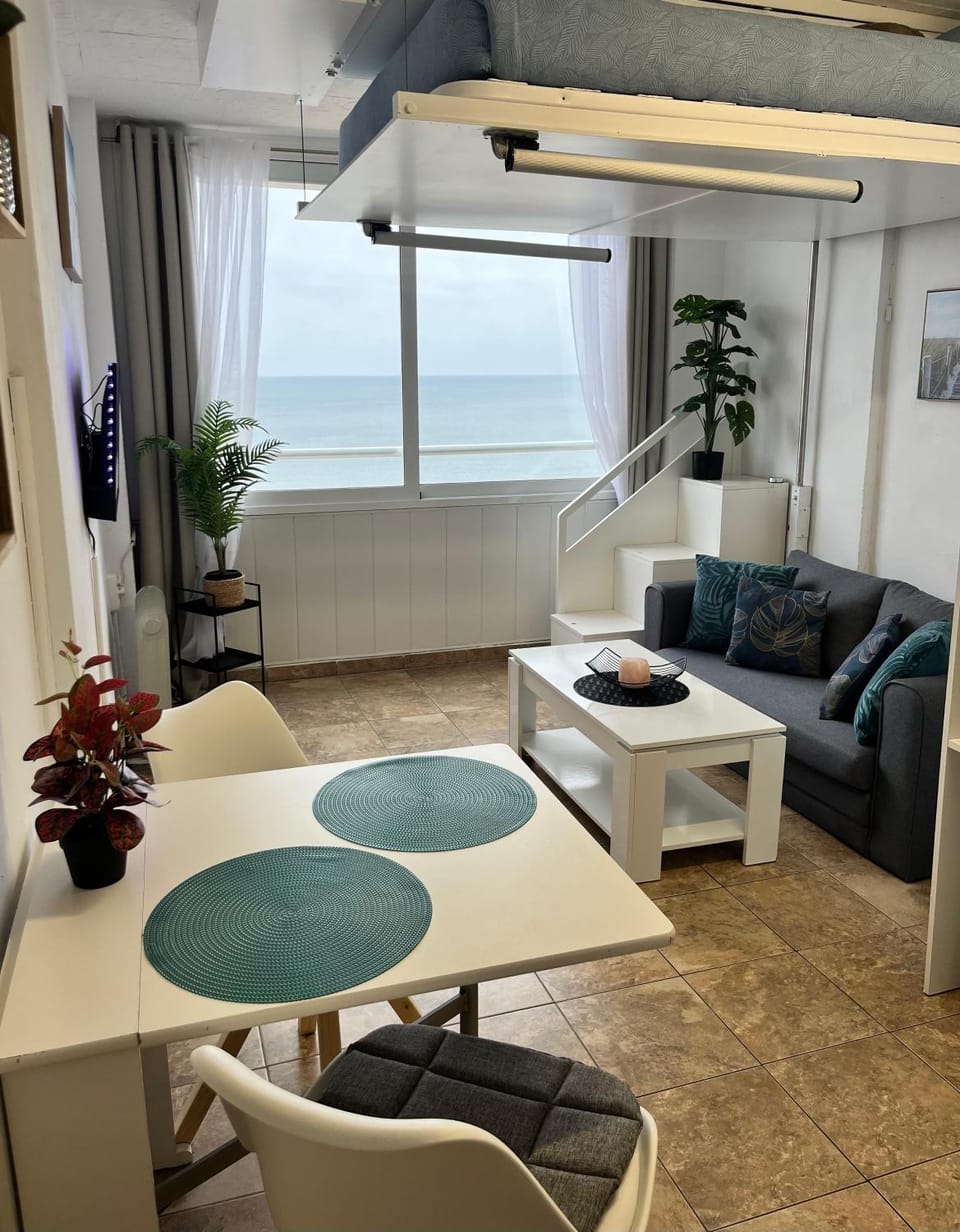 Estudio en primera línea de mar Apartment in Alt Empordà
