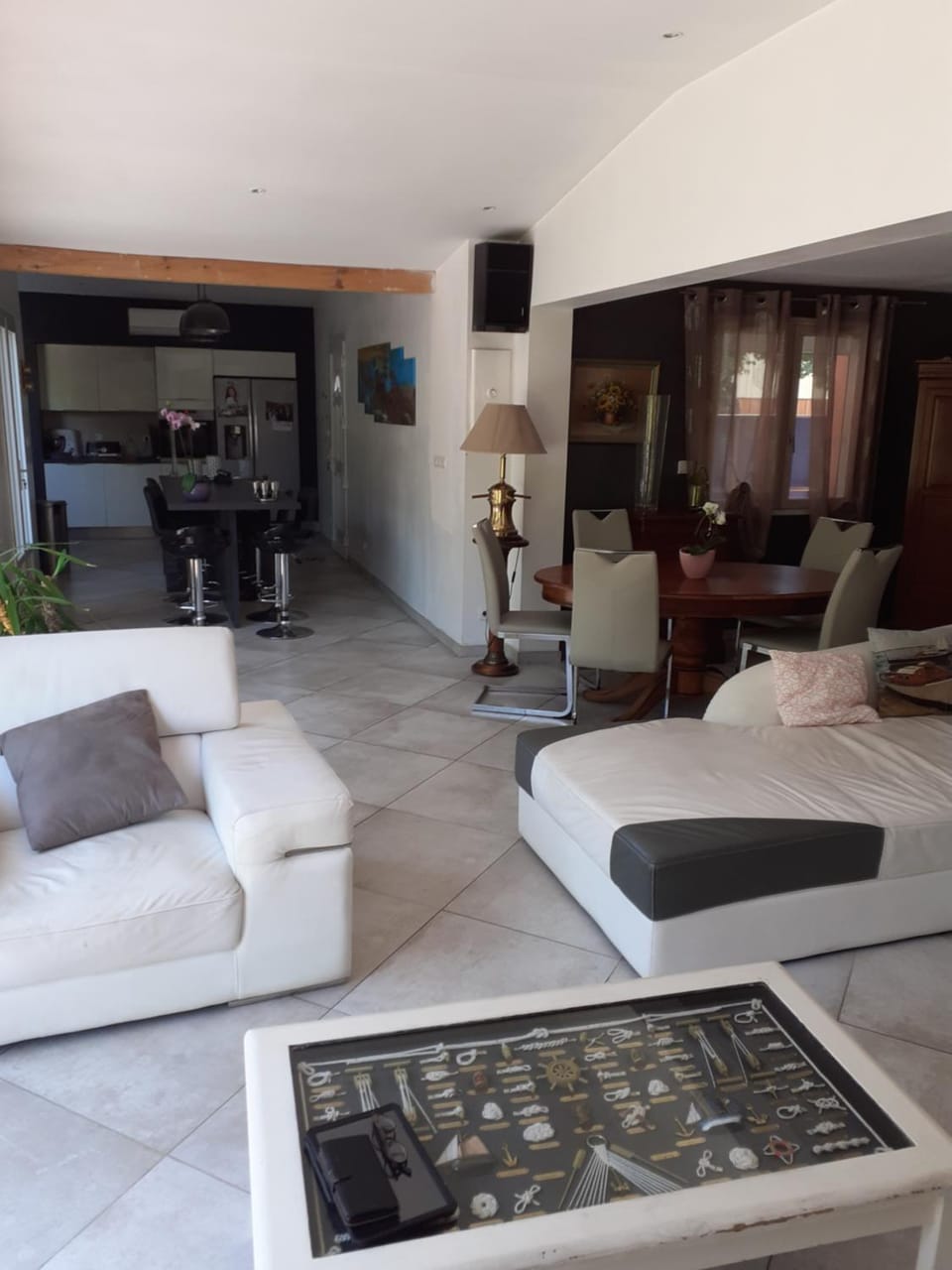 Kitchen or kitchenette, Living room, Dining area