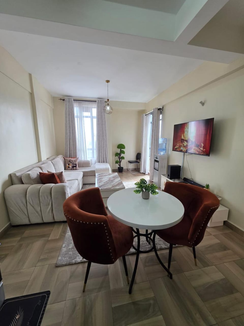 Jay Homes - Modern & Cozy Apartments PGS Plaza - Nakuru CBD Apartment in Kenya
