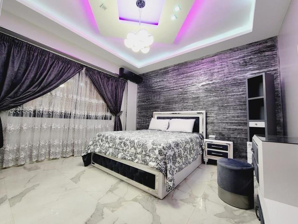 New Cairo's King Bed Gem Dream Stay #5 Apartment in New Cairo City