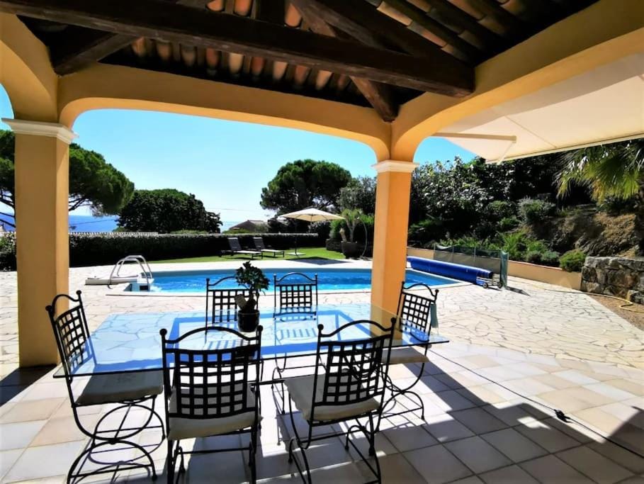 villa vue mer Villa in Sainte-Maxime