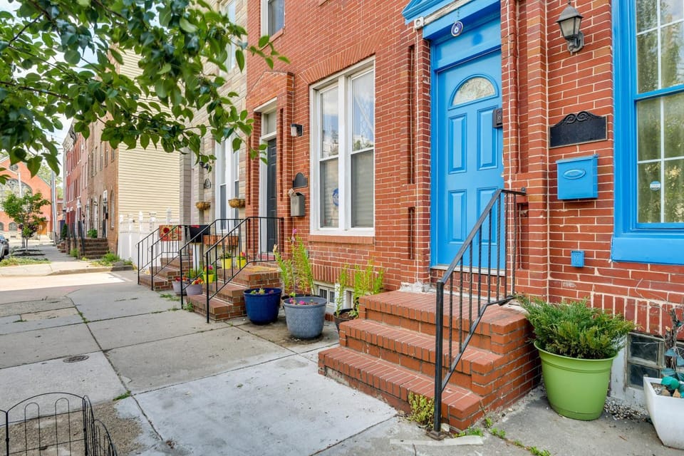 Quirky Baltimore Townhome ~ 2 Mi to Inner Harbor House in Baltimore