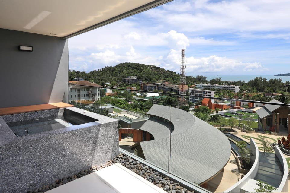 Hot Tub, View (from property/room), Balcony/Terrace, Mountain view, Sea view, Sea view