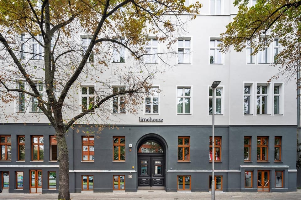 Property building, Facade/entrance