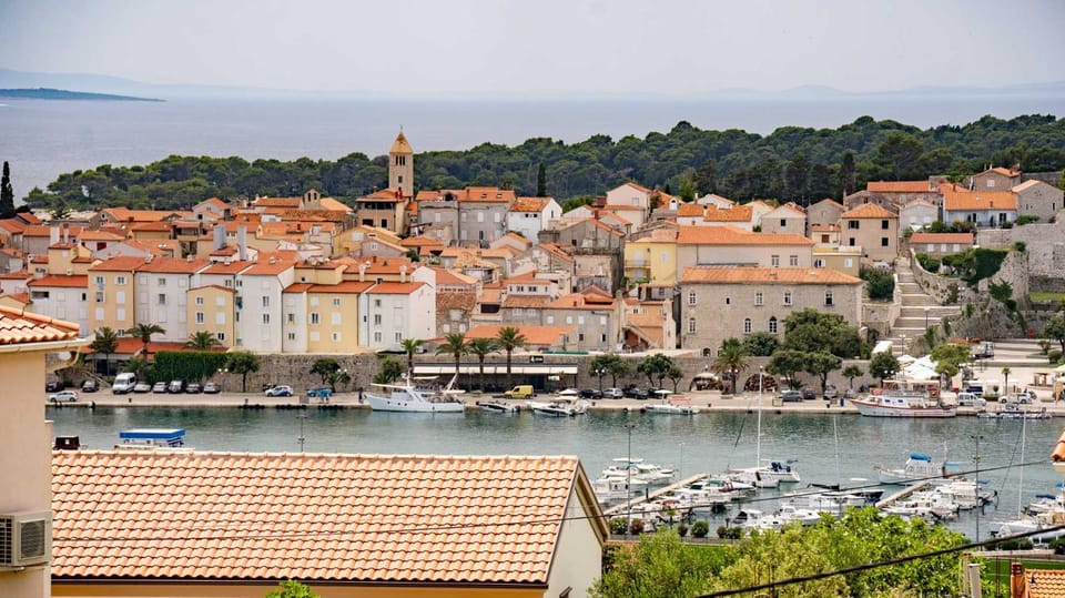 City view, Location
