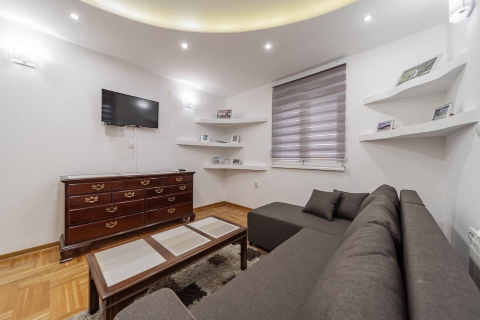 Port 1 Apartment in Belgrade