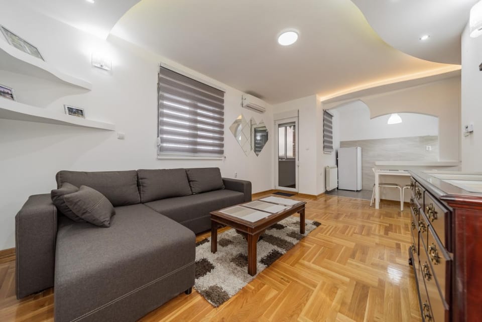 Port 1 Apartment in Belgrade