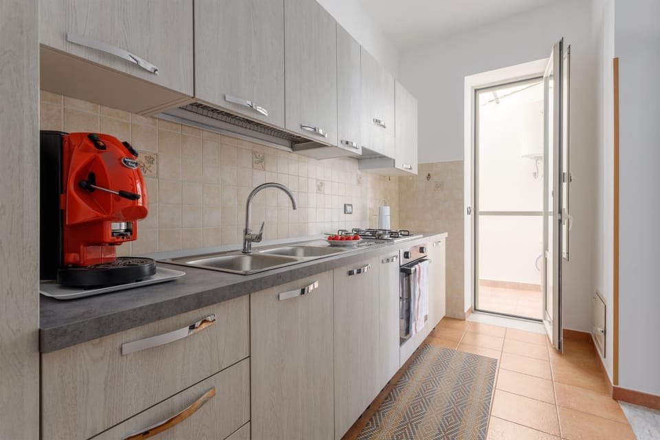 Kitchen or kitchenette, Living room