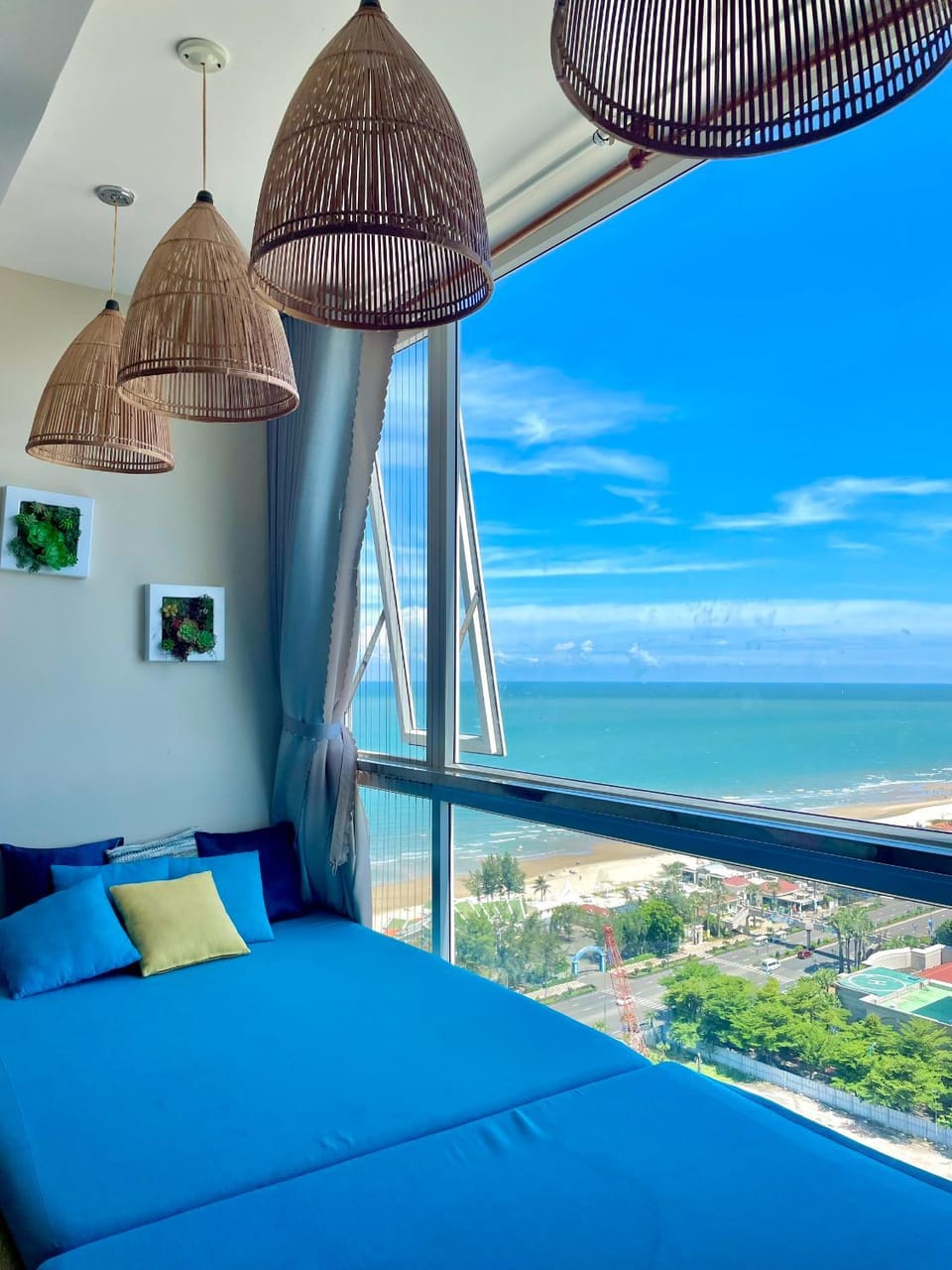 View (from property/room), Photo of the whole room, Bedroom, Sea view