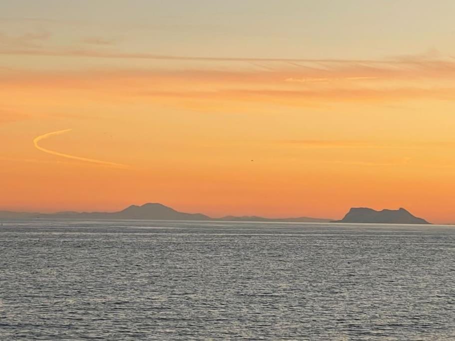 Spectacular views at beachfront townhouse RDR318 House in Costa del Sol