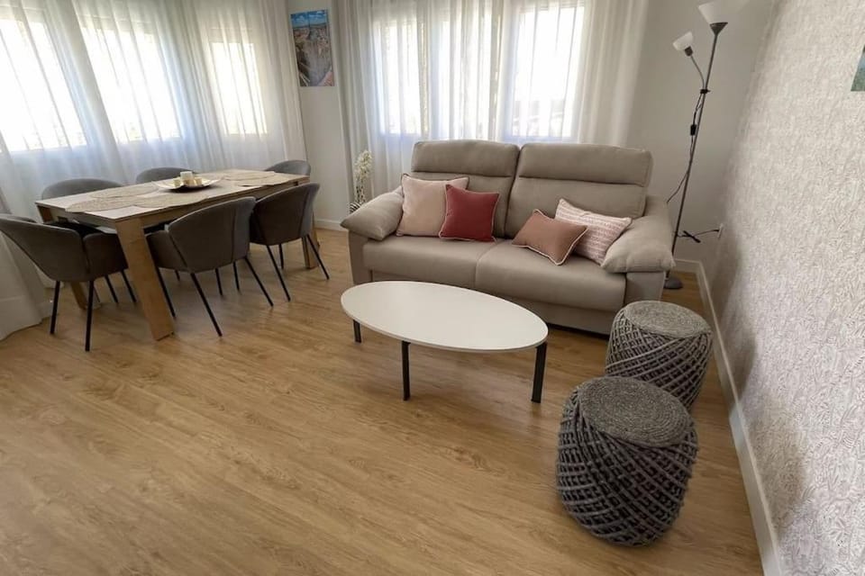 Living room, Seating area, Dining area