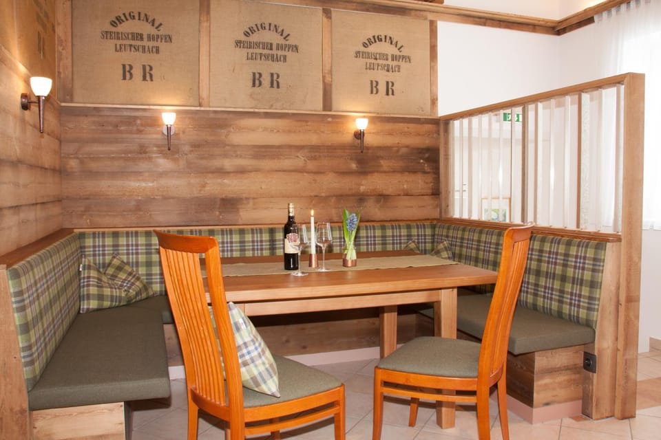 Dining area, Lunch, Dinner