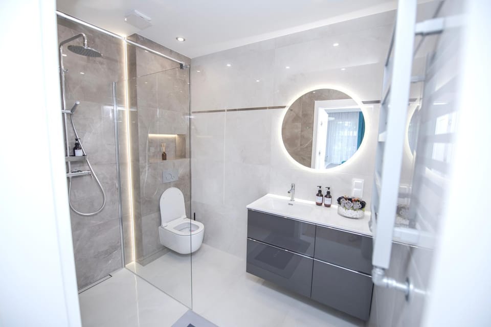 Shower, Toilet, Bathroom, dryer