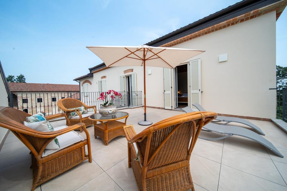 Property building, Patio, Day, View (from property/room), Balcony/Terrace, Inner courtyard view, sunbed
