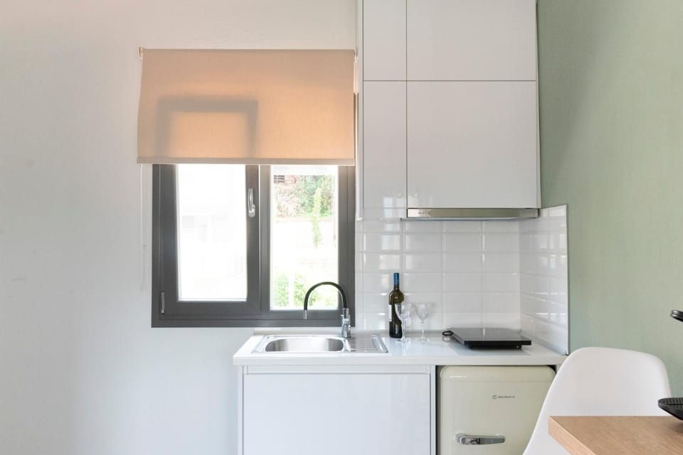 Kitchen or kitchenette, stove