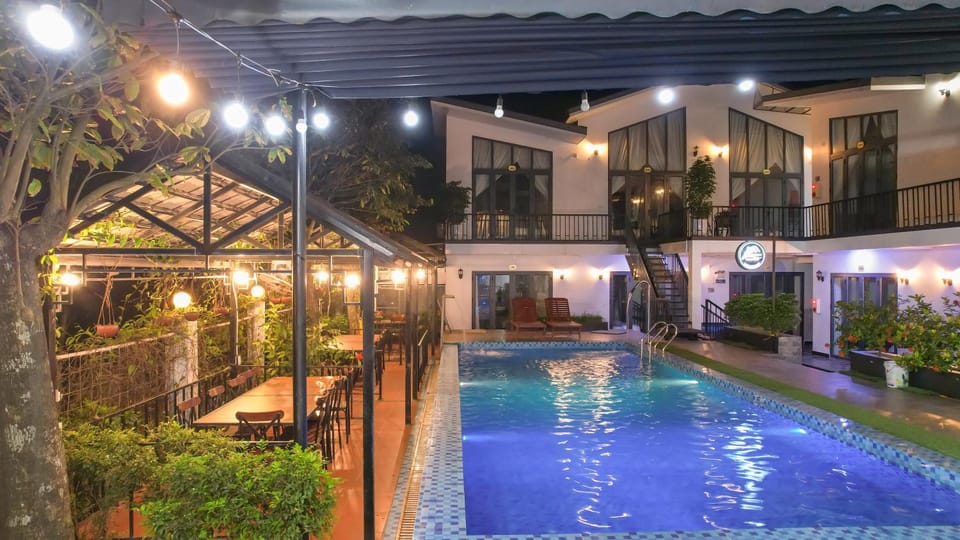 Night, Swimming pool