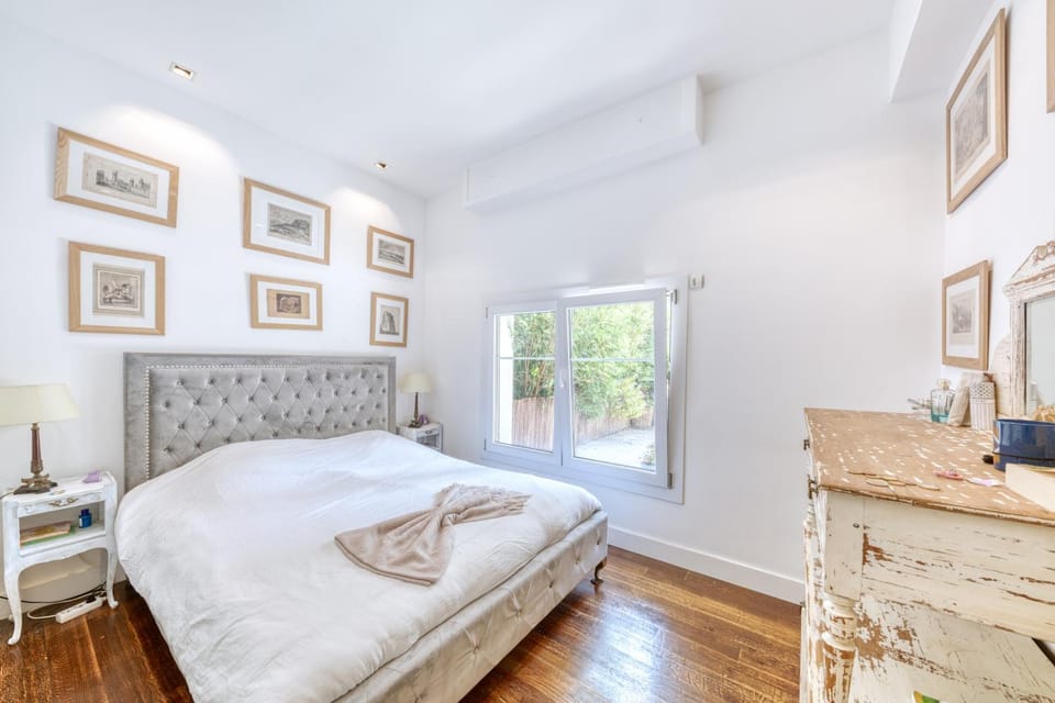 Peaceful Haven, Terrace in Nice Apartment in Nice
