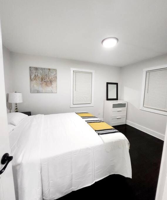 Entire Modern 1 Fam house/ 7 min walk to NYC Train House in Yonkers