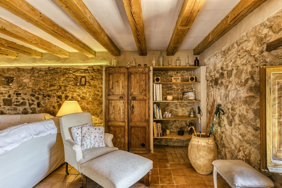 Property building, Living room