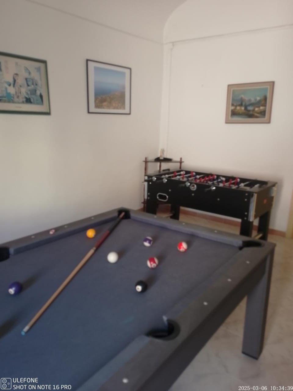 Billiard, Game Room