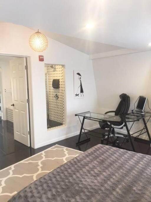 Luxury three story apartment in SHORT NORTH Apartment in Short North