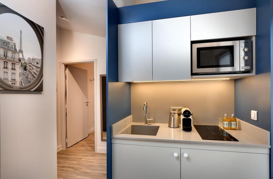 Kitchen or kitchenette, stove