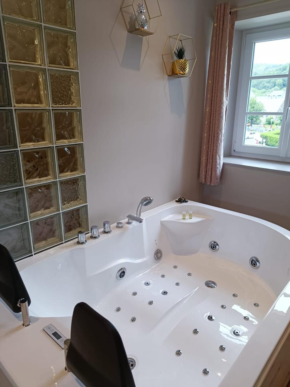 Suite La Marquise Apartment in Auvergne-Rhône-Alpes