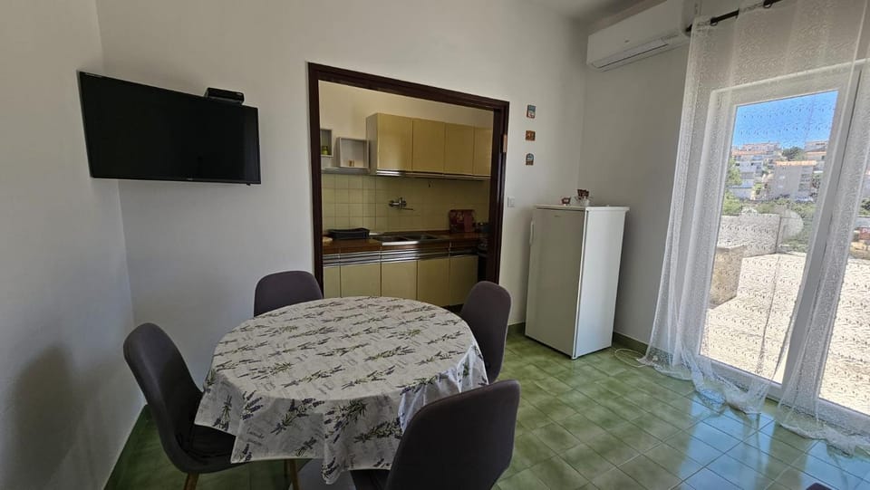 TV and multimedia, Kitchen or kitchenette, Dining area, minibar, pet friendly