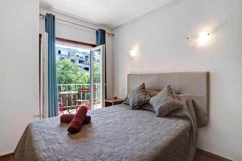 Living room, Bedroom
