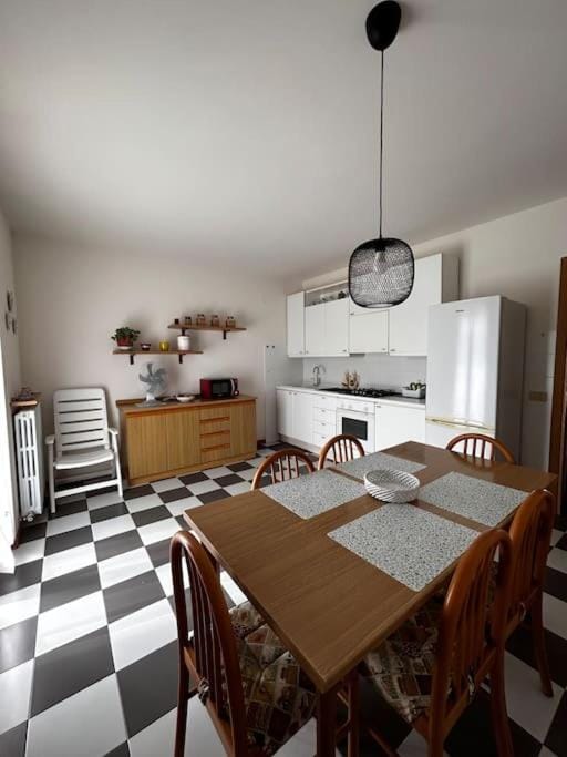 Near town centre and lake - Le Colombe Apartment in Bardolino