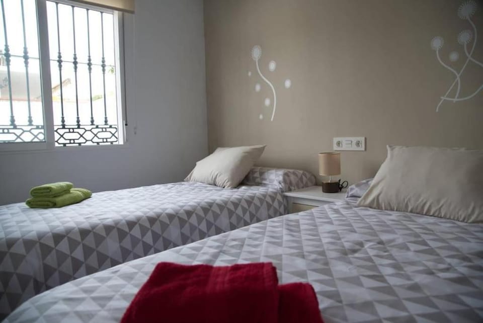 House w shared pool, perfect for small families Apartment in Fuengirola