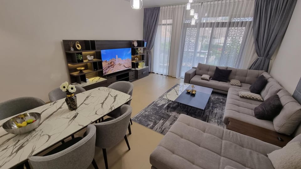 TV and multimedia, Living room, Dining area