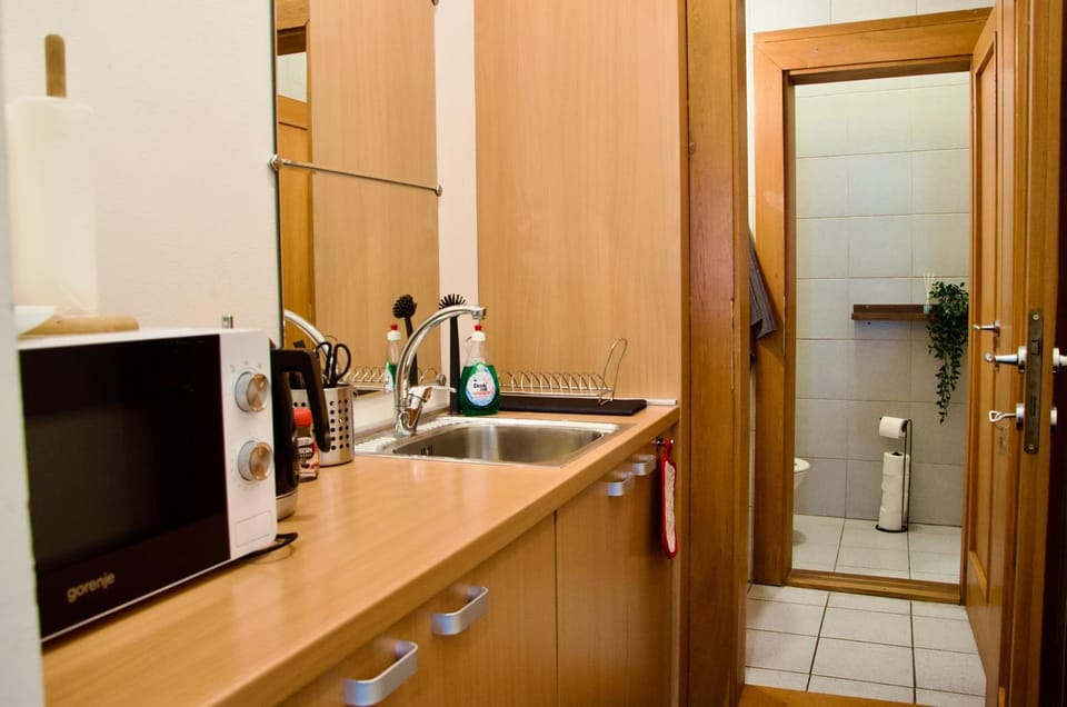 Toilet, Kitchen or kitchenette