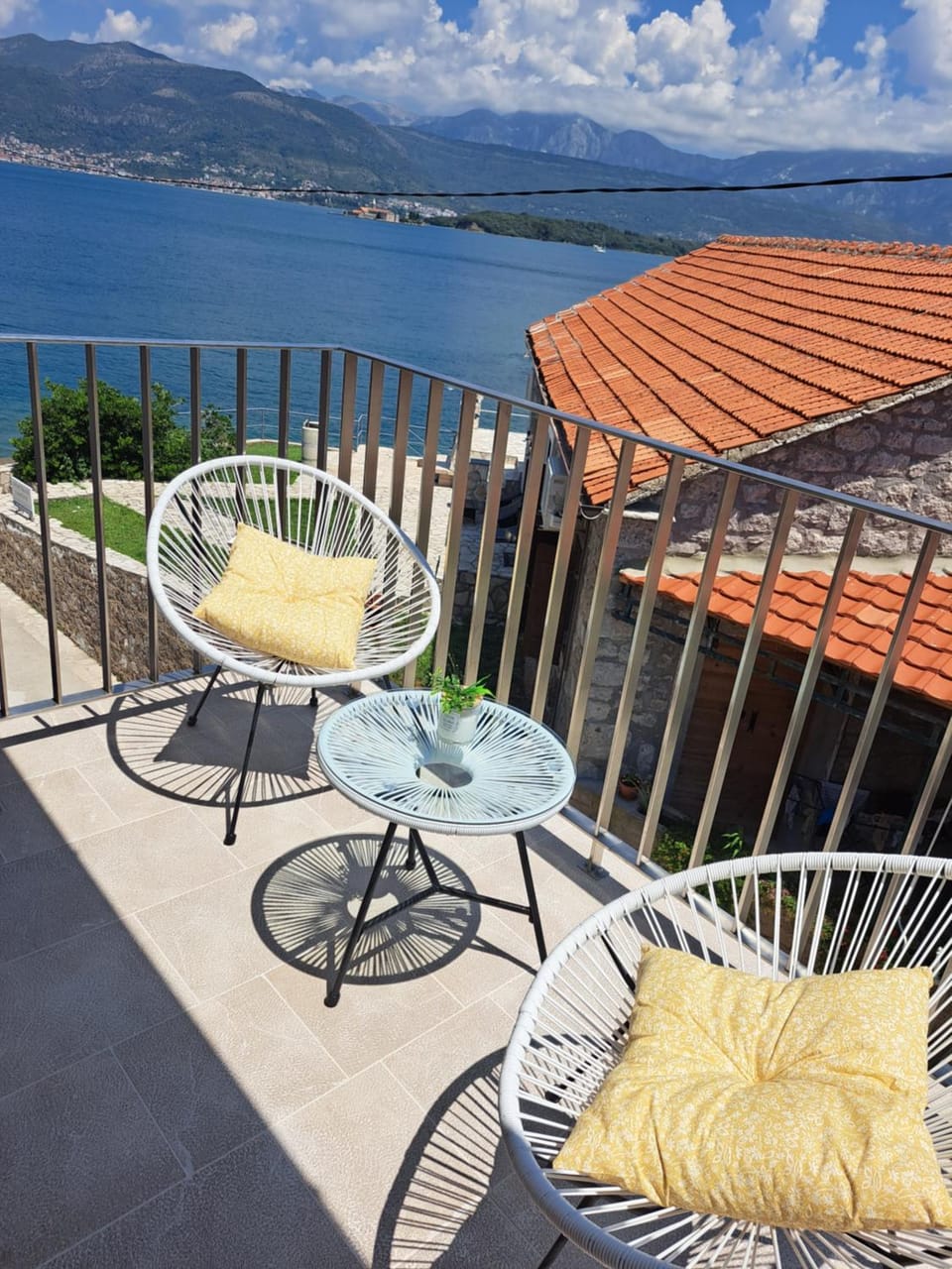 Patio, Seating area